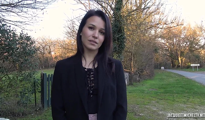 Глупая жертва пикапа - француженка отдалась бородачу в сауне и дала в попу