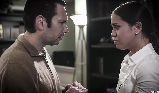 Малышка Джейми отдалась школьному психологу из-за абьюза в семье