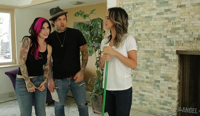 Уборщица оказалась порно-актрисой - грех было не поебаться